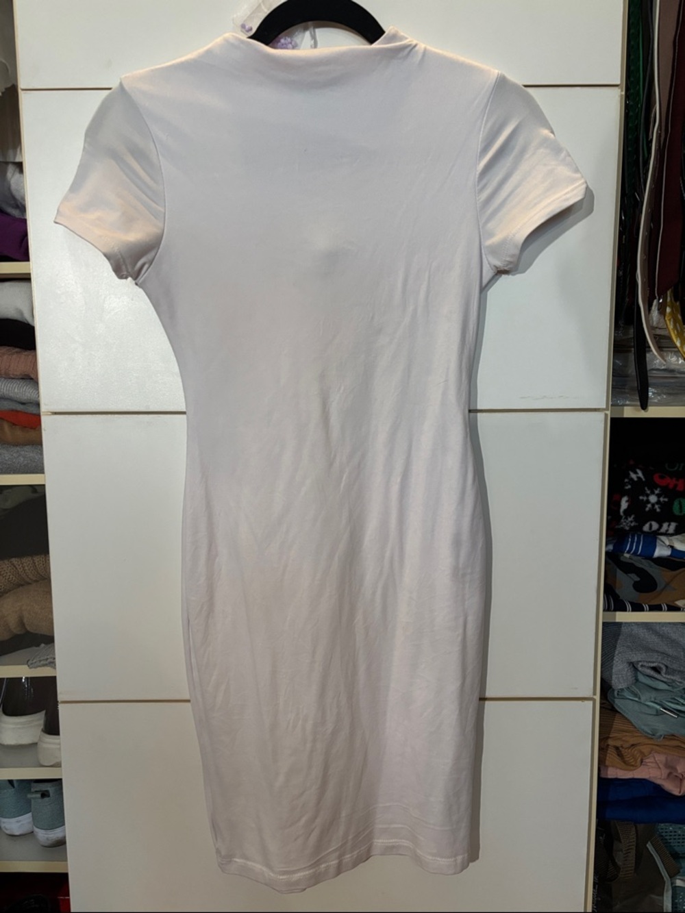 Slim Fit Short-Sleeve Mini Dress in Soft White